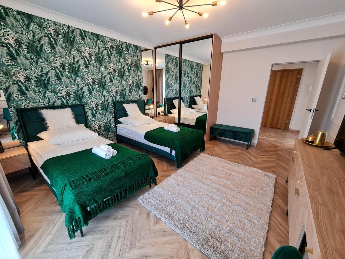Apartamenty Hallera 4 Jarocin Exteriör bild