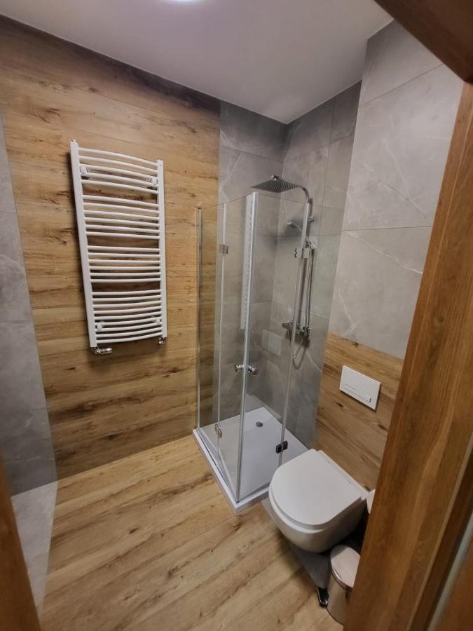 Apartamenty Hallera 4 Jarocin Exteriör bild